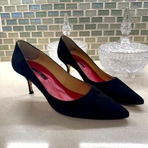 CAROLINA HERRERA BLACK SUEDE PUMPS - SIZE 38
